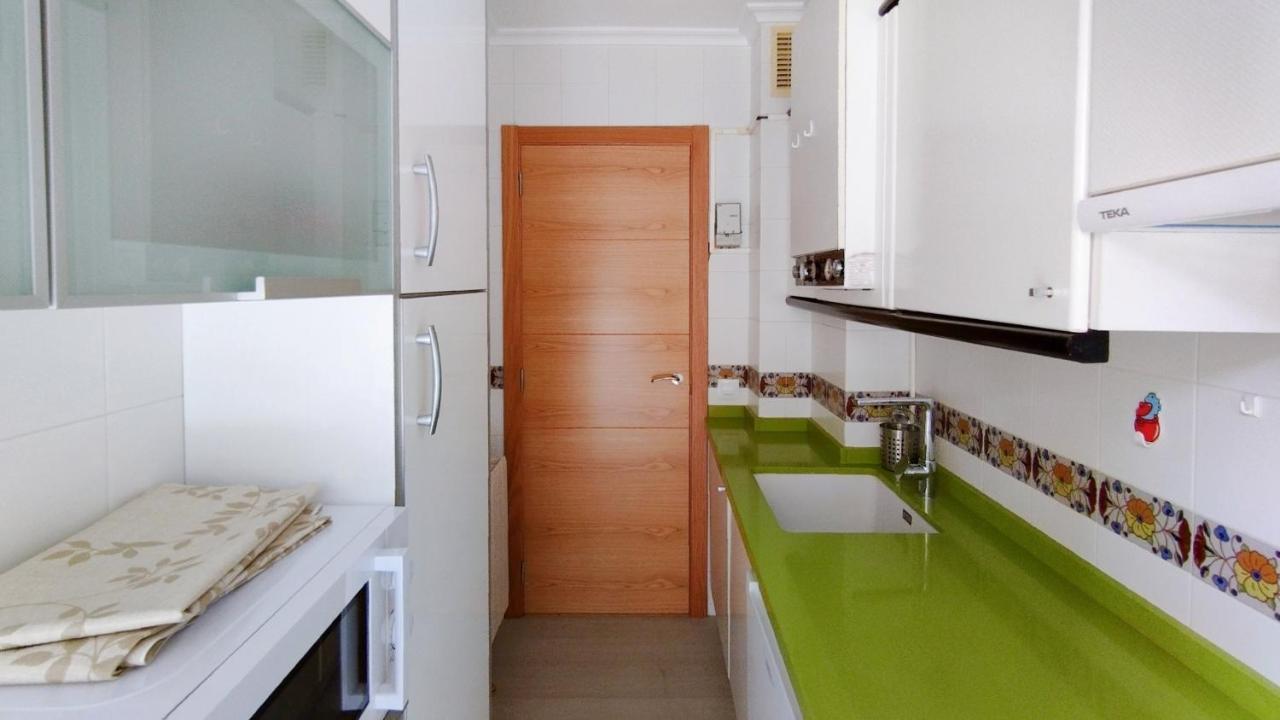 Apartamento Con Piscina Y Wifi A 100 Metros De La Playa En Сомо Екстериор снимка